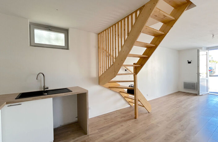A LOUER MAISON DE VILLE 4 PIECES AVEC EXTERIEUR - SECTEUR BLAYE — photo 4