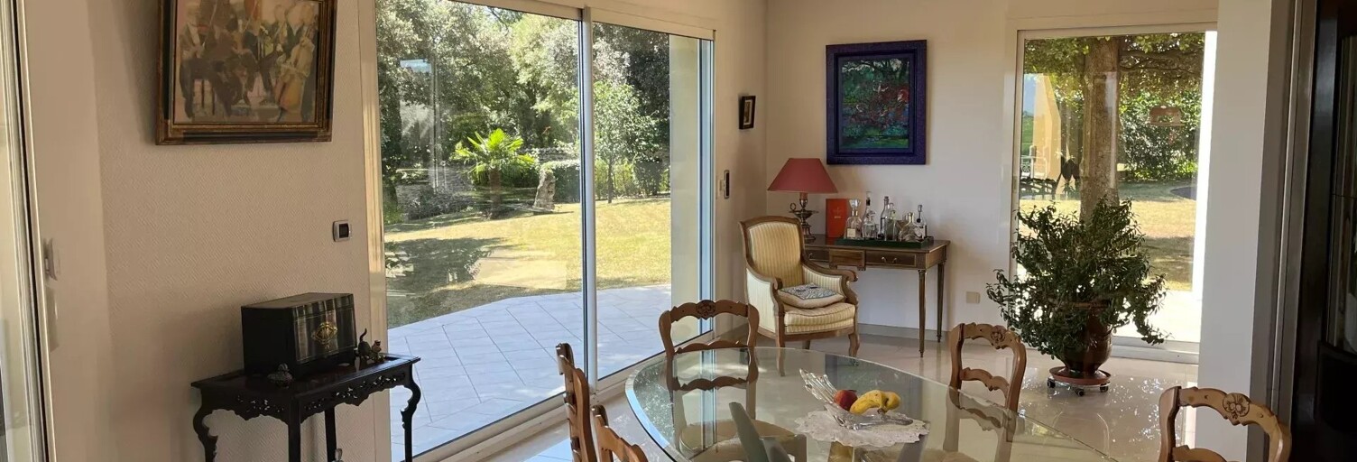 Maison  250 m² à vendre à Châteaubernard (16100)