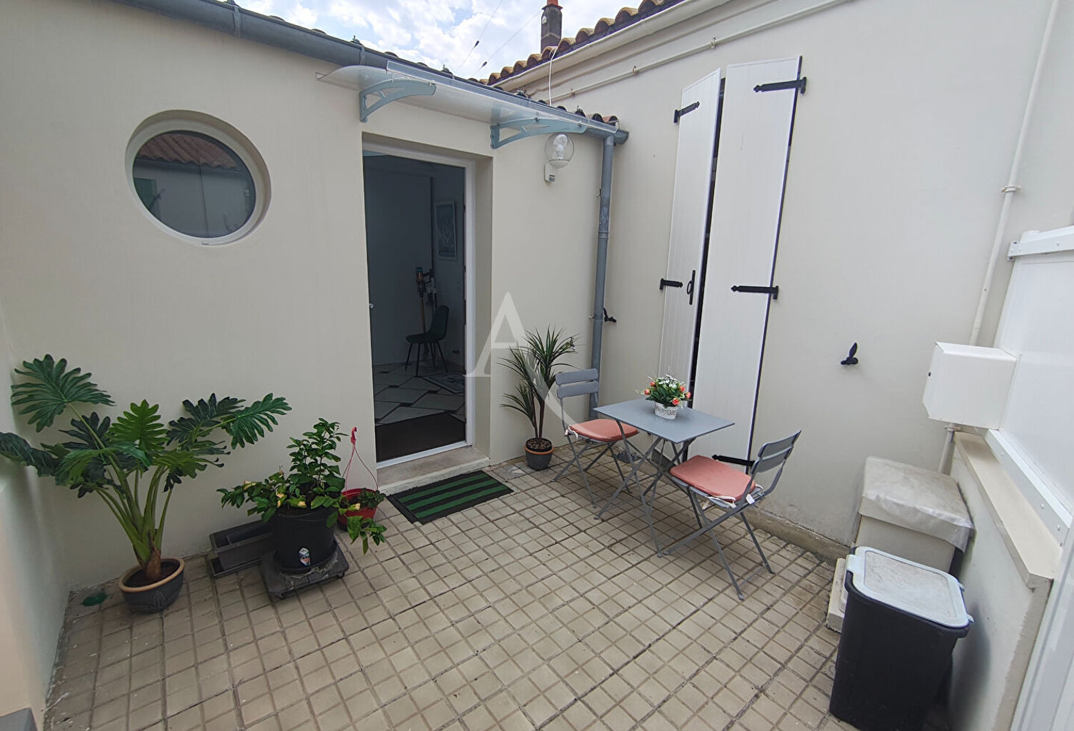Maison Rochefort, 2 chambres, quartier Gambetta — photo 1