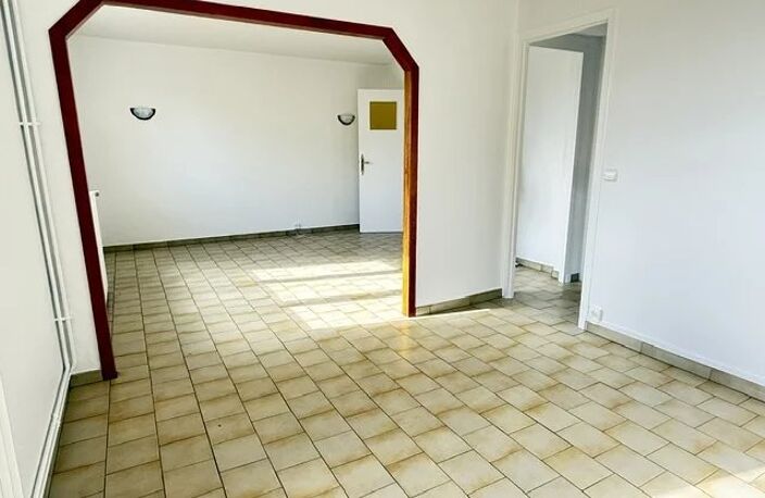 Appartement - Melun Centre – 4 pièces lumineux au dernier étage avec garage, à 5 min de la gare — photo 3