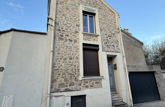 Charmante maison de ville en pierre sur l'île de MELUN — photo 2