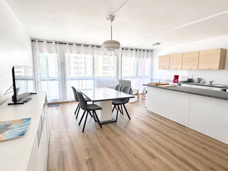 Magnifique T3 meublé, ultra-lumineux et prêt à vivre — photo 1