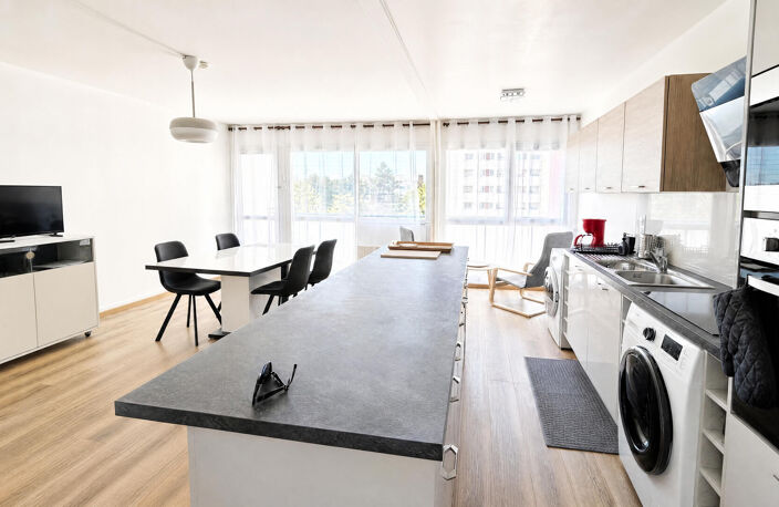 Magnifique T3 meublé, ultra-lumineux et prêt à vivre — photo 2