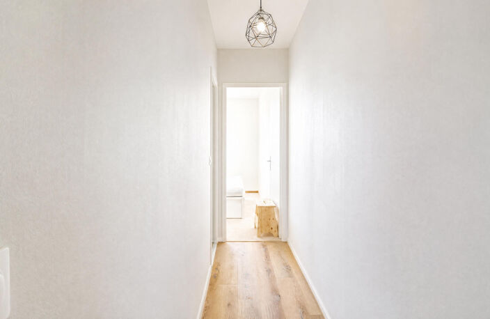 Magnifique T3 meublé, ultra-lumineux et prêt à vivre — photo 4