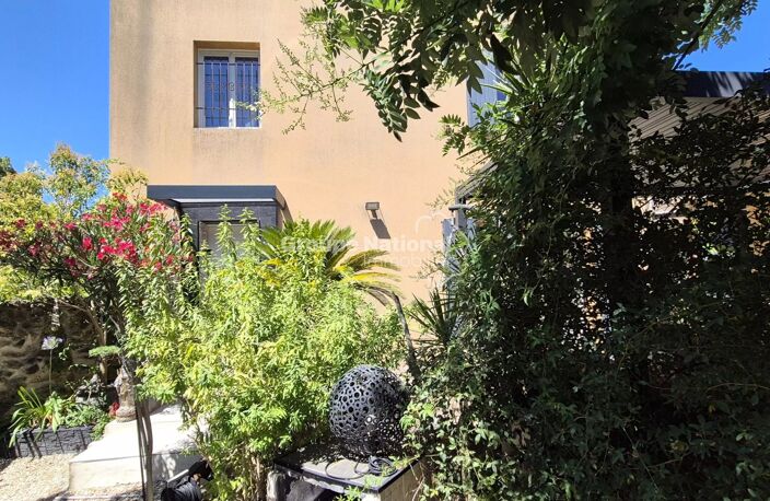 COUTHEZON - MAS 160 M² AVEC JARDIN + PISCINE — photo 2