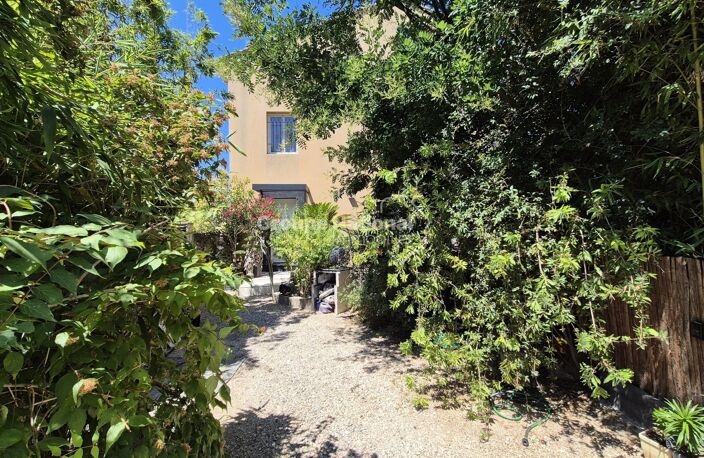 COUTHEZON - MAS 160 M² AVEC JARDIN + PISCINE — photo 4