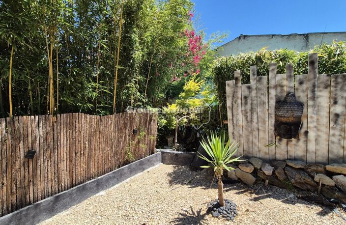 COUTHEZON - MAS 160 M² AVEC JARDIN + PISCINE — photo 5