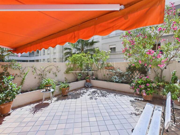 Appartement 3 pièces avec terrasse - Antibes Centre — photo 1