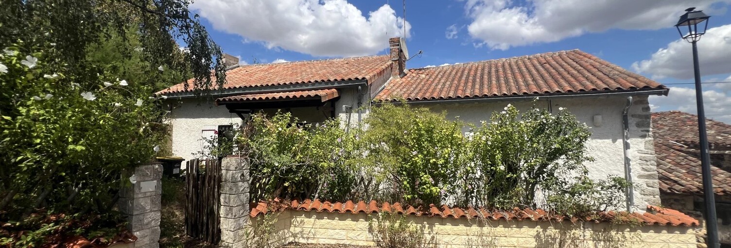 Maison 9 Pièces 100 m² à vendre à Queaux (86150)