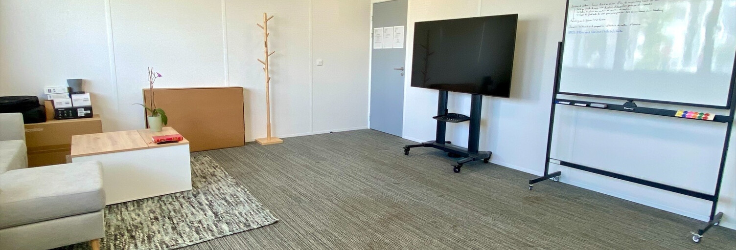 Bureau  30 m² à louer à Groslay (95410)