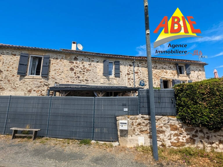 Maison en pierre de 163m2 MERVENT Proche du Lac. — photo 1