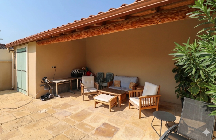 ENTRE UZES, NIMES ET AVIGNON : Villa récente P4 avec piscine — photo 2
