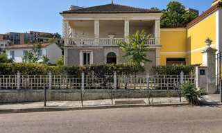 Maison 5 Pièces 142 m² à louer à Ajaccio (20000)
