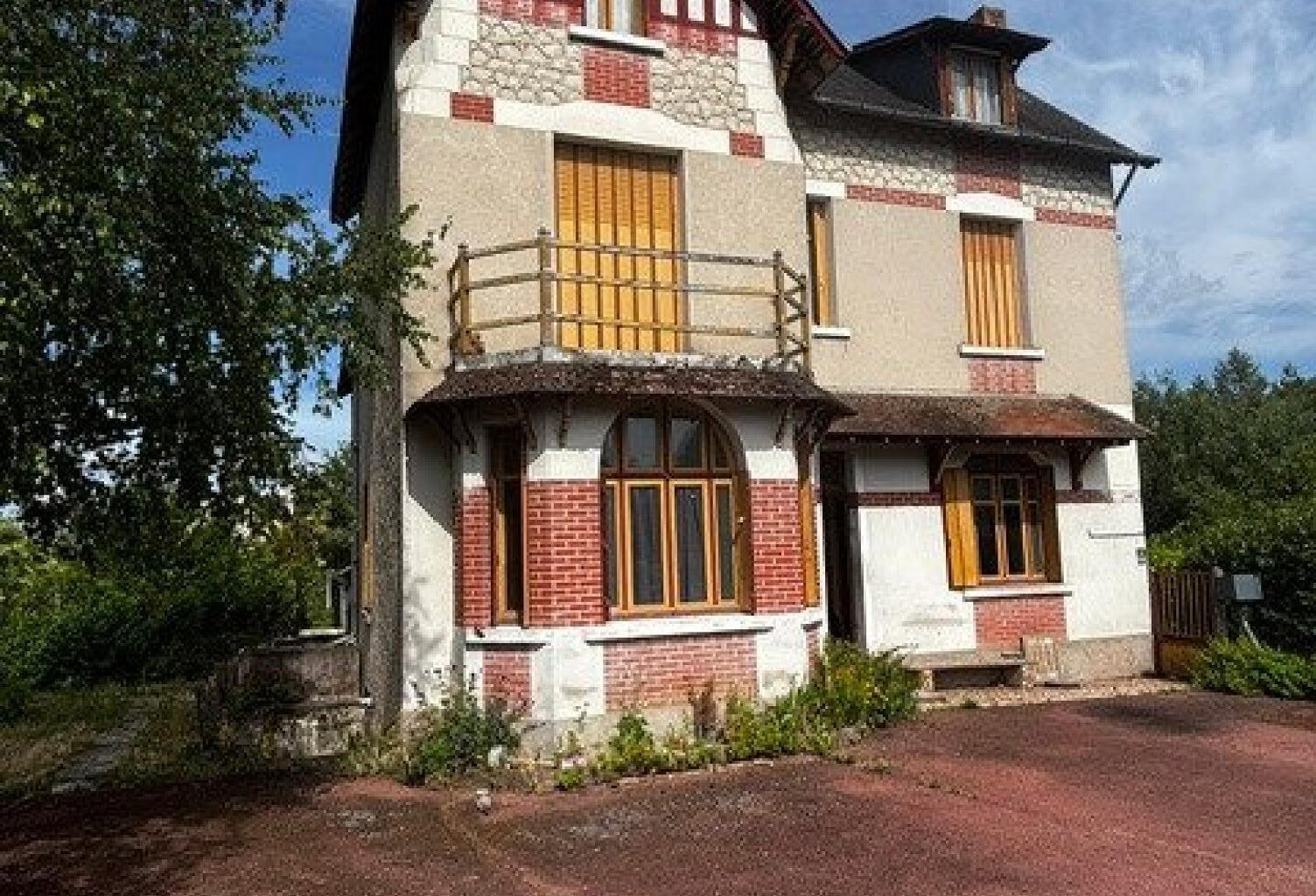 Fort potentiel au coeur de Genillé :  A vos Outils ! — photo 1