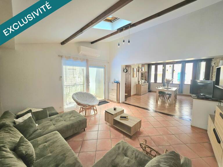 MAISON EN PIERRE DANS PETIT VILLAGE MÉDIÉVAL — photo 1