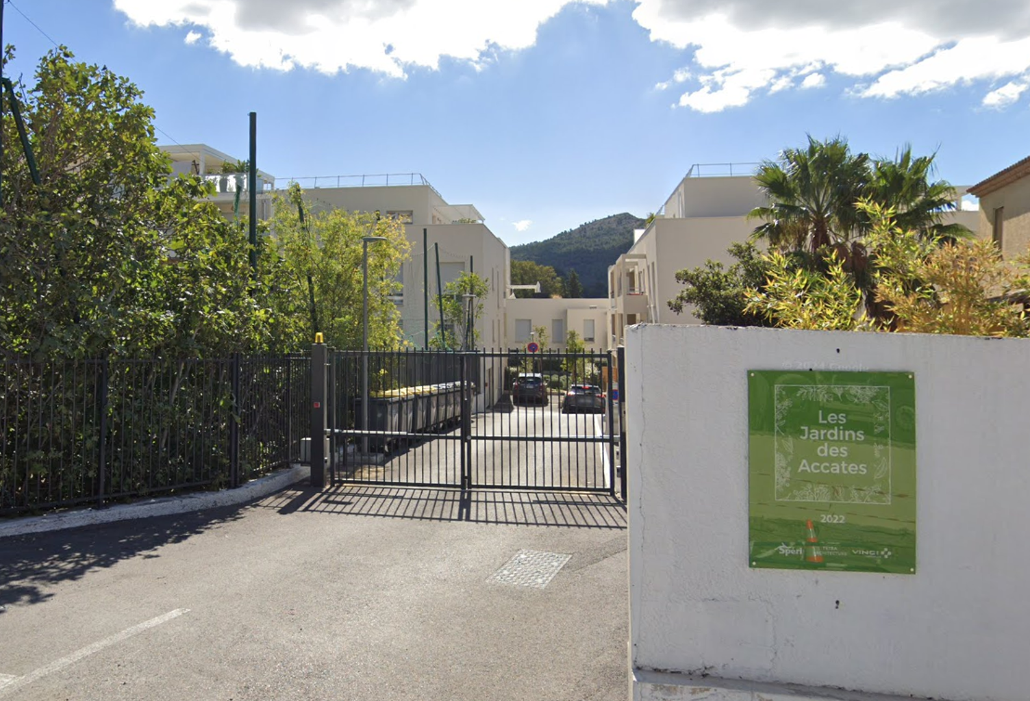 Place de Parking Jardin des Accates 28 chemin des Accates 13 — photo 1