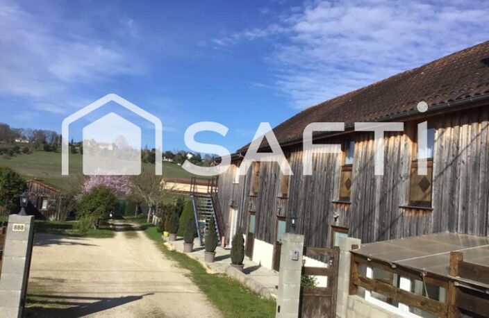 Maison comprenant trois gîtes et un séchoir à tabac rénové. — photo 3
