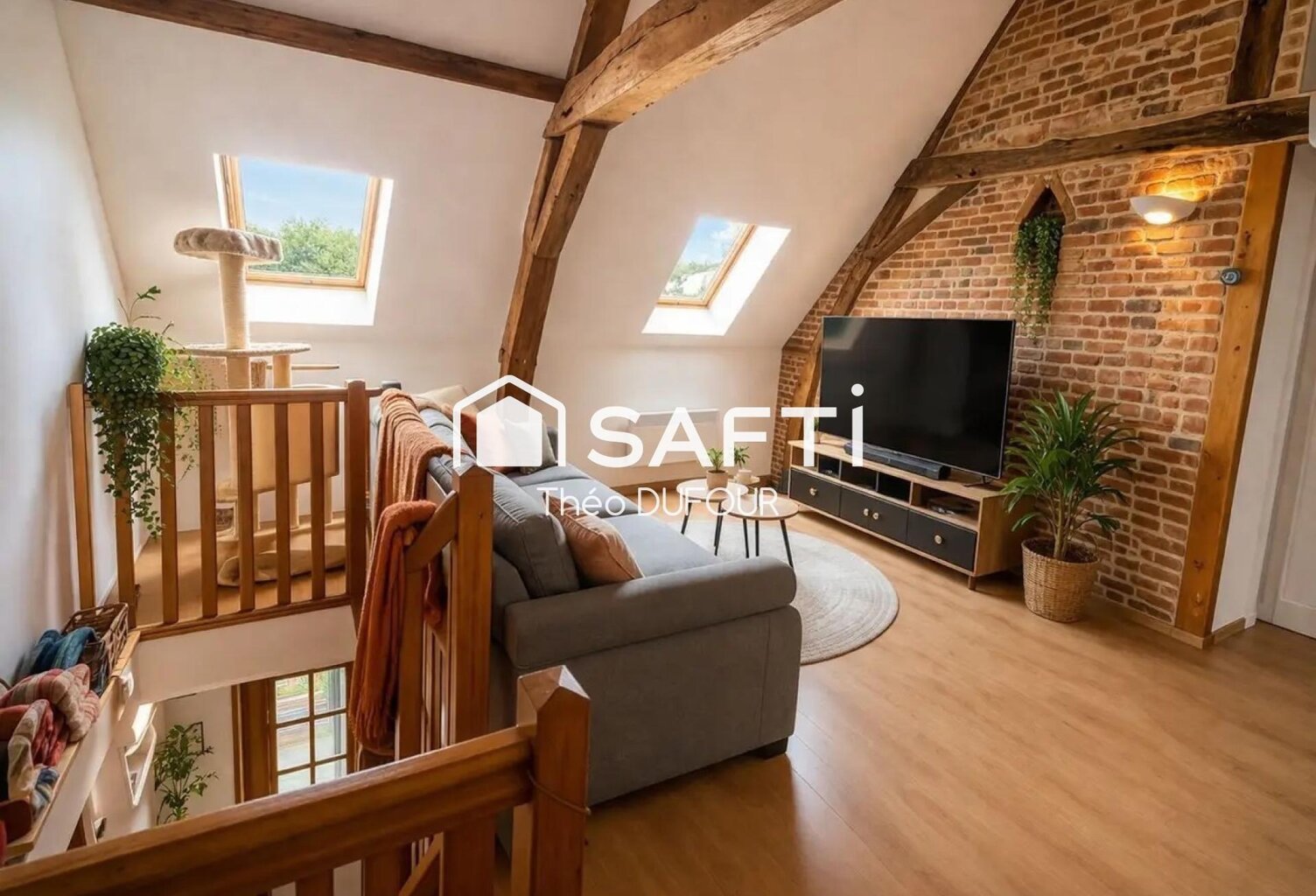 Immeuble à vendre de 2 lots indépendants offrant un fort potentiel d'investissement — photo 1