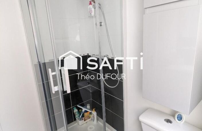 Immeuble à vendre de 2 lots indépendants offrant un fort potentiel d'investissement — photo 4