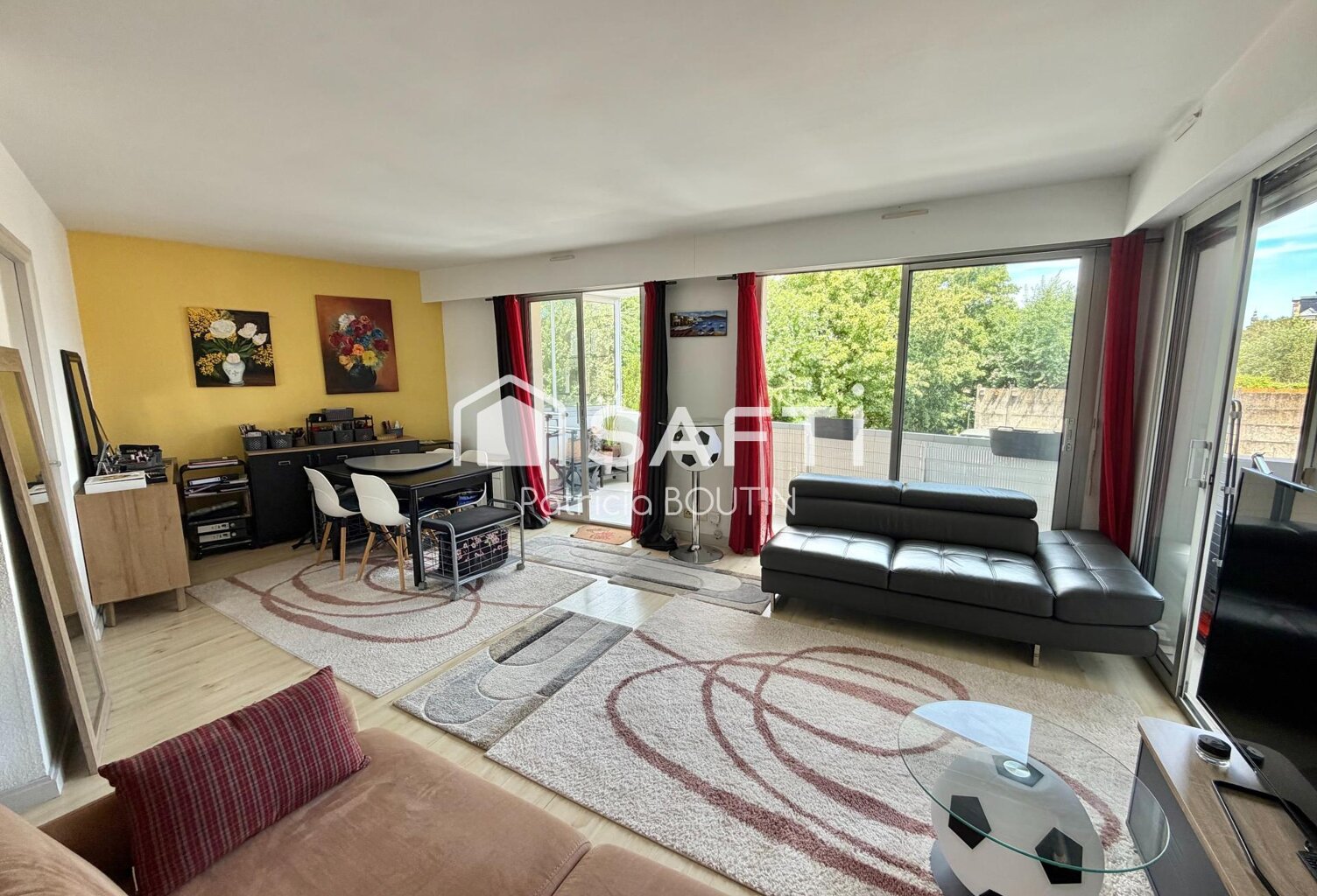 APPARTEMENT UNE CHAMBRE AVEC TERRASSE ET PLACE DE PARKING A NIORT — photo 1