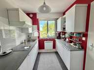 APPARTEMENT UNE CHAMBRE AVEC TERRASSE ET PLACE DE PARKING A NIORT — photo 2