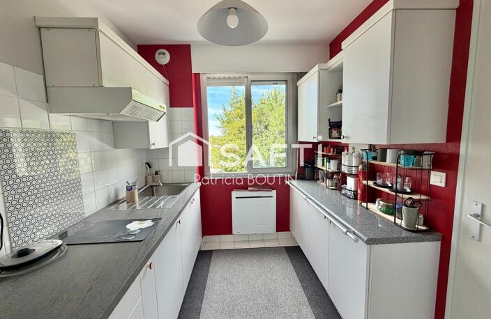 APPARTEMENT UNE CHAMBRE AVEC TERRASSE ET PLACE DE PARKING A NIORT — photo 2