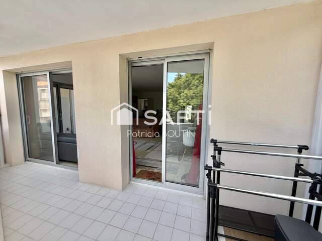 APPARTEMENT UNE CHAMBRE AVEC TERRASSE ET PLACE DE PARKING A NIORT — photo du bien