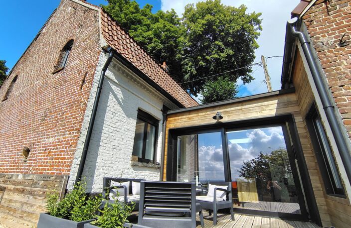 Magnifique flamande rénovée, 160 m²,  4/5 chambres, terrasse avec vue dégagée, parking, jardin clos. — photo 2