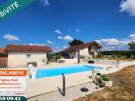 Panorama champêtre, voisinage éloigné mais village proche : une demeure de caractère où qualité de vie et/ou activité de chambres d'hôtes prospère se conjuguent naturellement. — photo 2