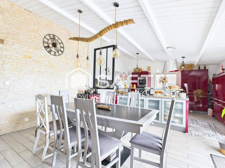Maison pierre rénovée à mi chemin entre Surgères et Ferrières — photo 1