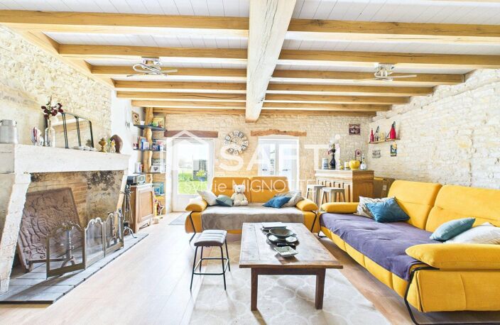 Maison pierre rénovée à mi chemin entre Surgères et Ferrières — photo 2