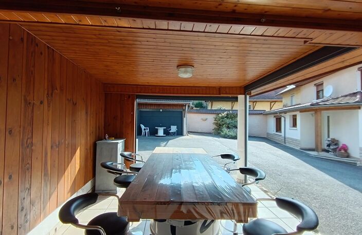 Maison familiale rénovée  2 garages avec mezzanines et nombreux espaces de rangement — photo 2