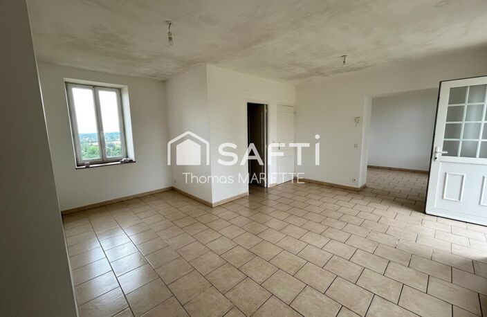 ? Entre Saint-Sever et Villedieu-les-Poêles, découvrez cet ensemble immobilier en pierre offrant deux logements indépendants, un fort potentiel d'aménagement et un cadre de vie paisible sur environ 6 000 m² de terrain. ? Amoureux de la pierre et des projets à fort potentiel, laissez-vous séduire par cet ensemble immobilier de caractère composé de deux habitations indépendantes au cœur d'un environnement verdoyant. ? Investissement locatif, projet familial ou résidence principale : cet ensemble immobilier en pierre de 130 m² offre de multiples possibilités dans un cadre calme et recherché. ? Une opportunité rare entre Saint-Sever et Villedieu-les-Poêles : deux maisons en pierre réunissables, un grand terrain et un potentiel exceptionnel à exploiter. ? Charme de l'ancien, potentiel d'évolution et environnement paisible : découvrez cet ensemble immobilier en pierre idéal pour concrétiser tous vos projets. — photo 5
