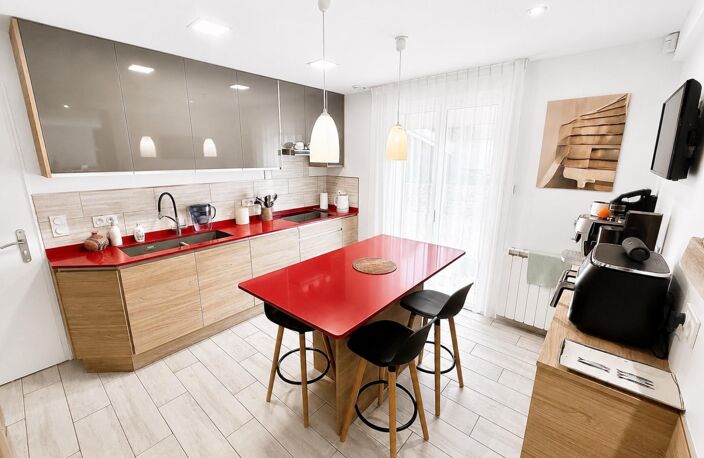 Maison aux prestations haut de gamme avec piscine — photo 4