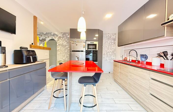 Maison aux prestations haut de gamme avec piscine — photo 5