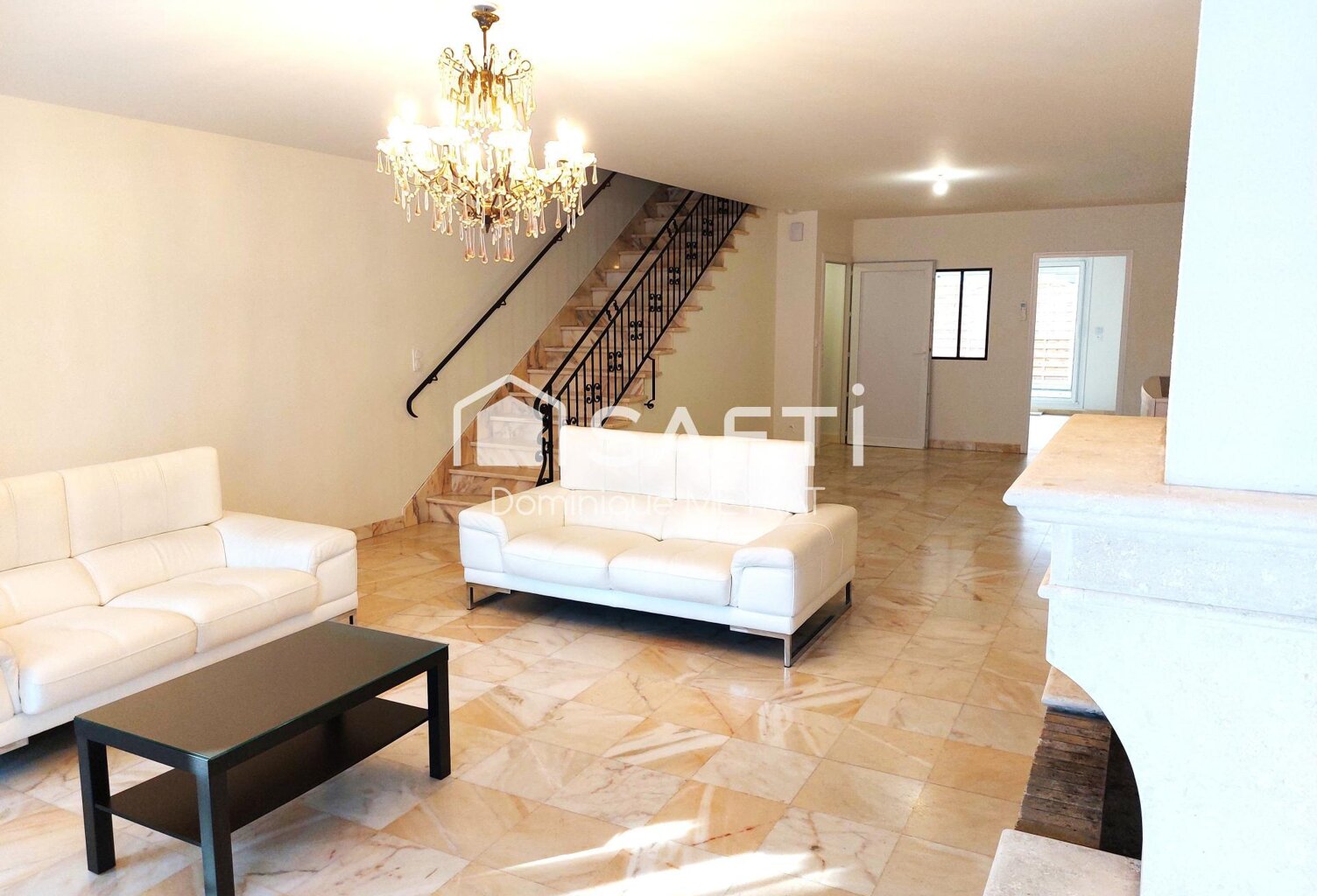 Grande maison de ville — photo 1