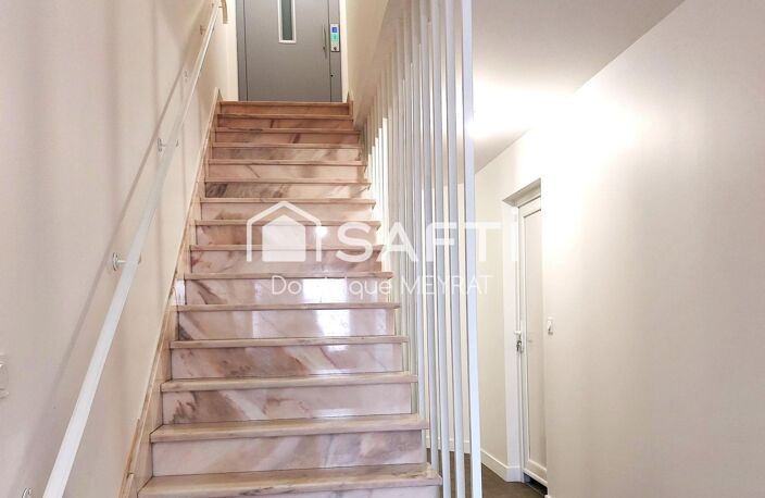Grande maison de ville — photo 2