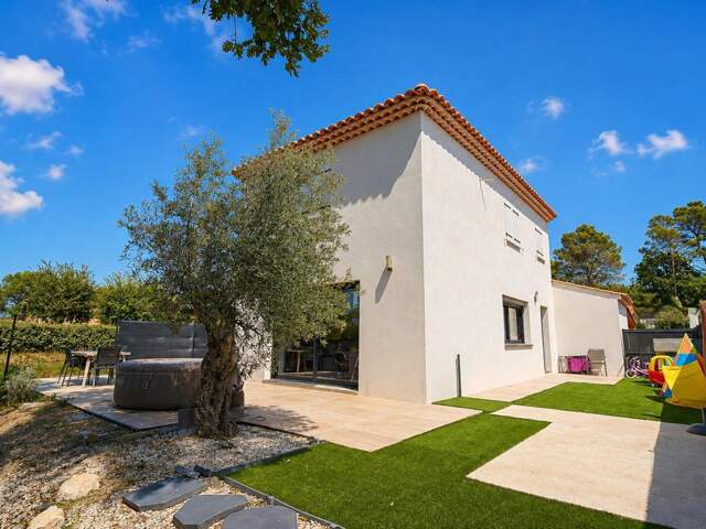 Villa contemporaine de 2020, DPE B — photo du bien