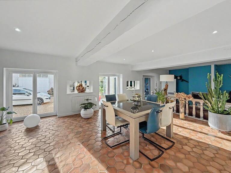 Maison familiale de 149 m² avec dépendance, piscine et grand terrain  Changé — photo 1