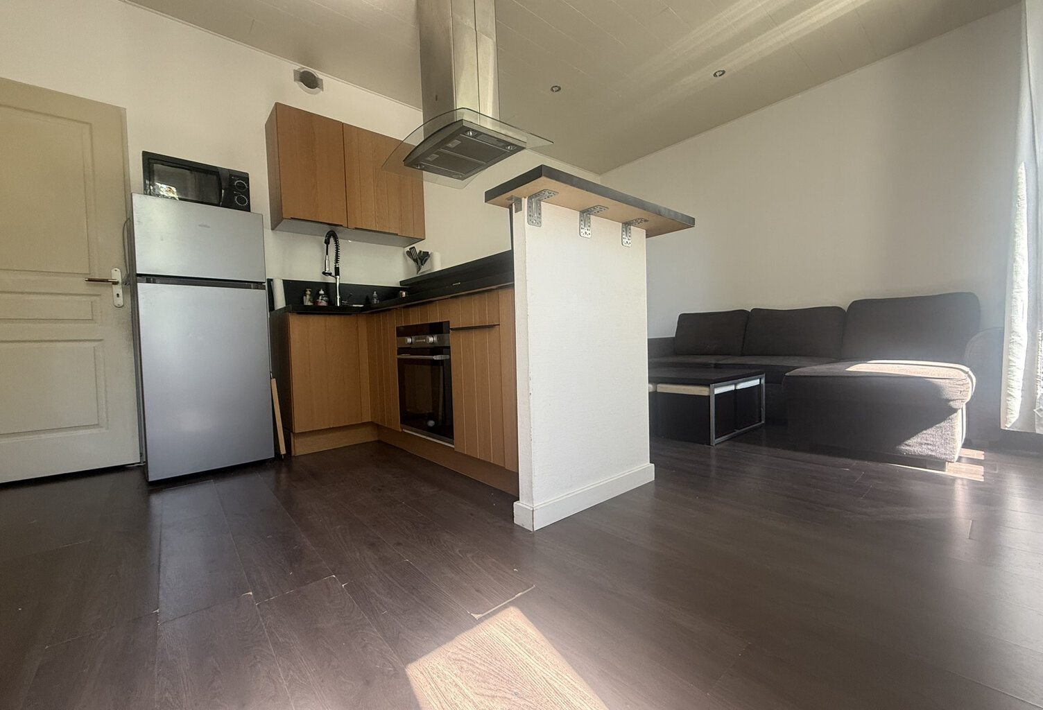 Deux pîèces au premier étage d'une petite copropriété — photo 1