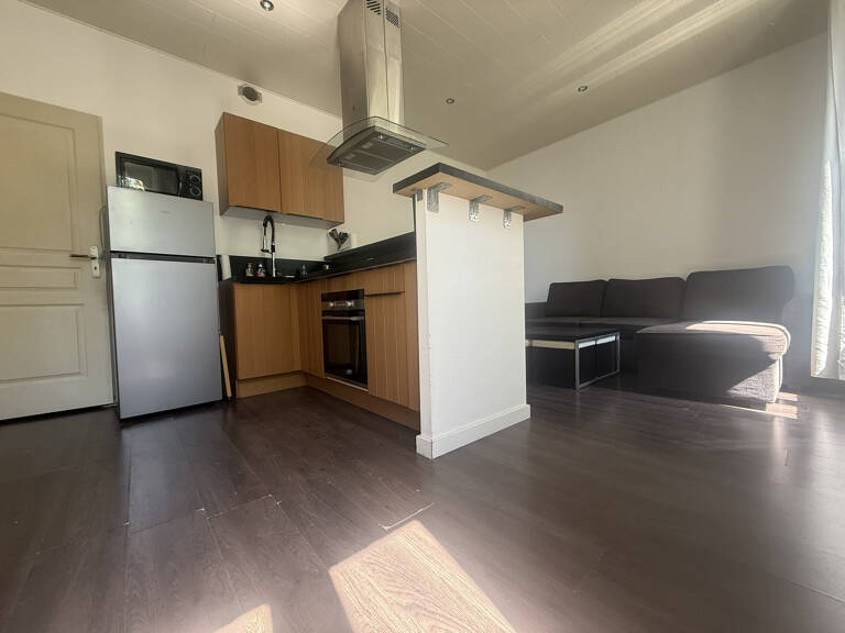 Deux pîèces au premier étage d'une petite copropriété — photo 1