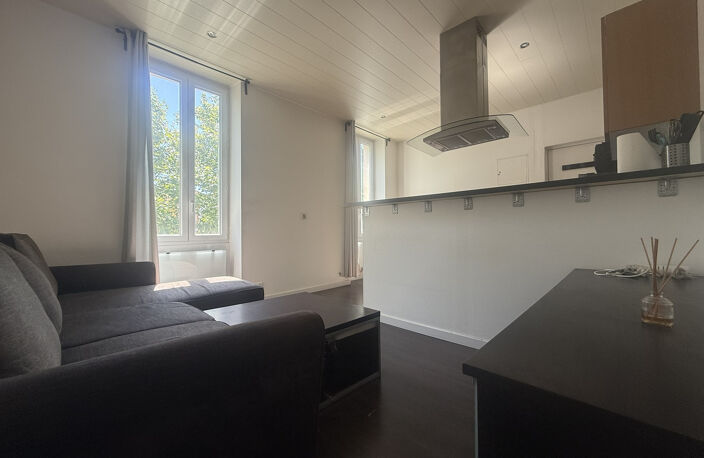 Deux pîèces au premier étage d'une petite copropriété — photo 3