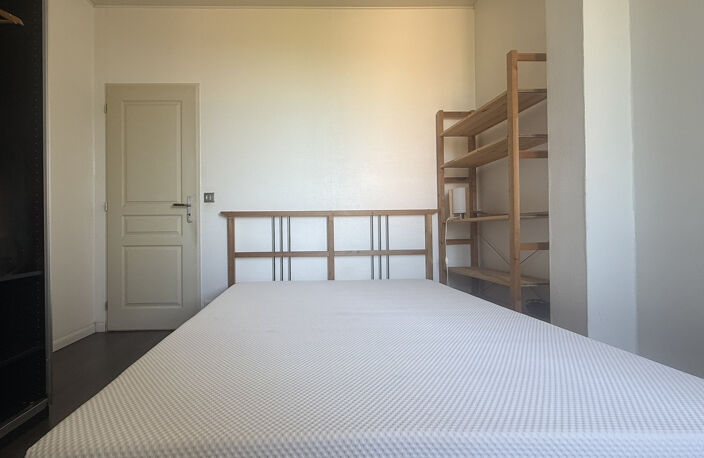 Deux pîèces au premier étage d'une petite copropriété — photo 5