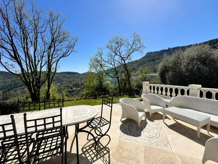 LE BAR SUR LOUP : proche du village — photo 1
