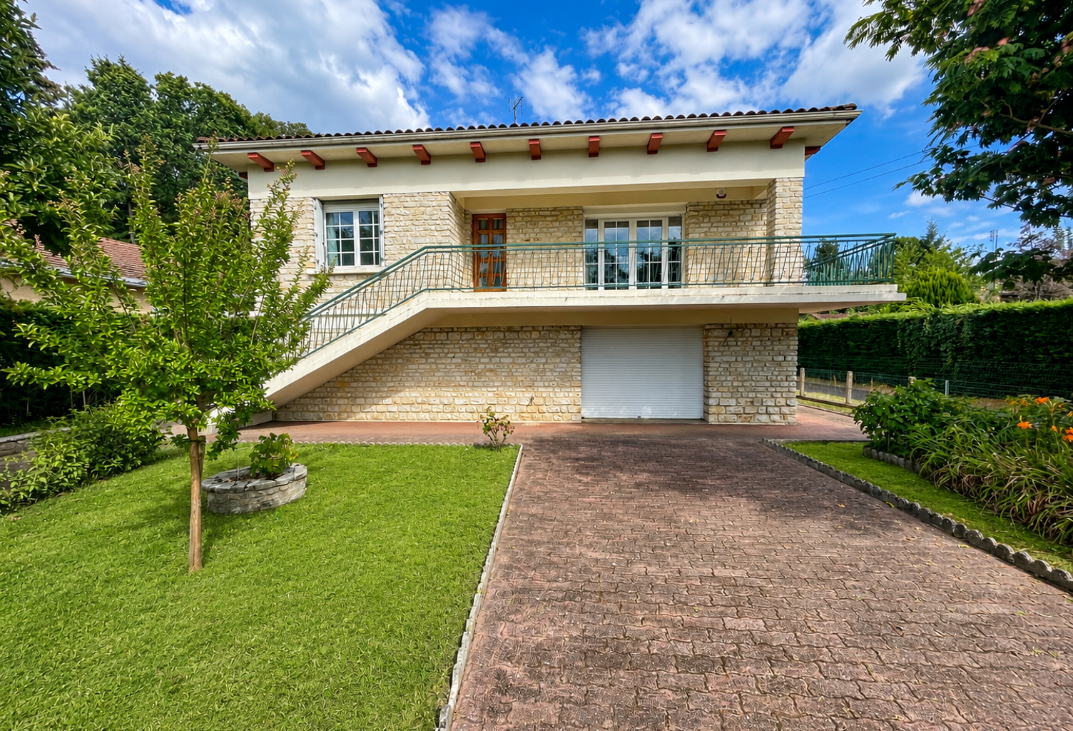Maison familiale avec hangar   Fort potentiel d'aménagement — photo 1