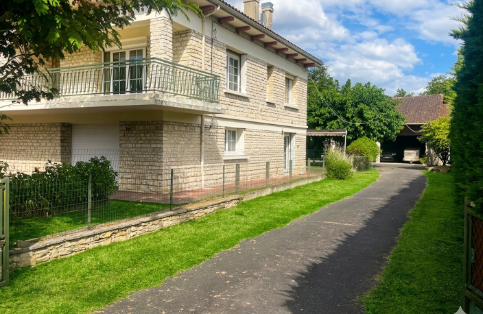 Maison familiale avec hangar   Fort potentiel d'aménagement — photo 2