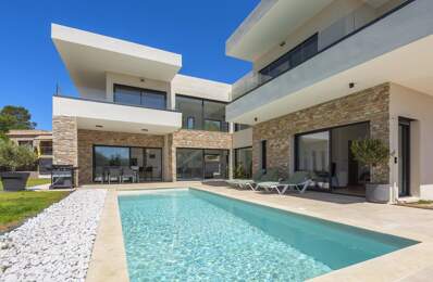 VILLA À SAINT-RAPHAËL – SECTEUR LES PLAINES / PROCHE BOULOURIS AVEC DEUX APPARTEMENTS INDÉPENDANTS — photo du bien