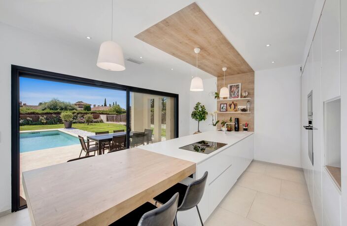 VILLA À SAINT-RAPHAËL – SECTEUR LES PLAINES / PROCHE BOULOURIS AVEC DEUX APPARTEMENTS INDÉPENDANTS — photo 4