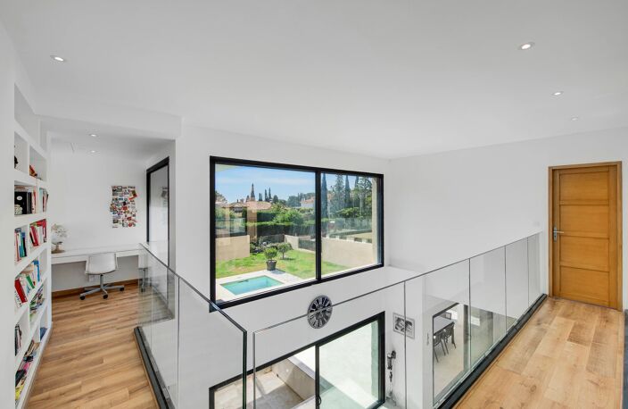 VILLA À SAINT-RAPHAËL – SECTEUR LES PLAINES / PROCHE BOULOURIS AVEC DEUX APPARTEMENTS INDÉPENDANTS — photo 5