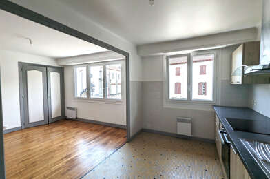 Appartement 3 pièces 560 €